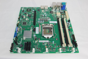 IBM  SYSTEMBOARD pro X3250 M5 Repasované